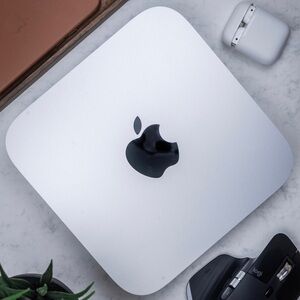 Apple Mac Mini 2.4 GHz A1347 - Silver